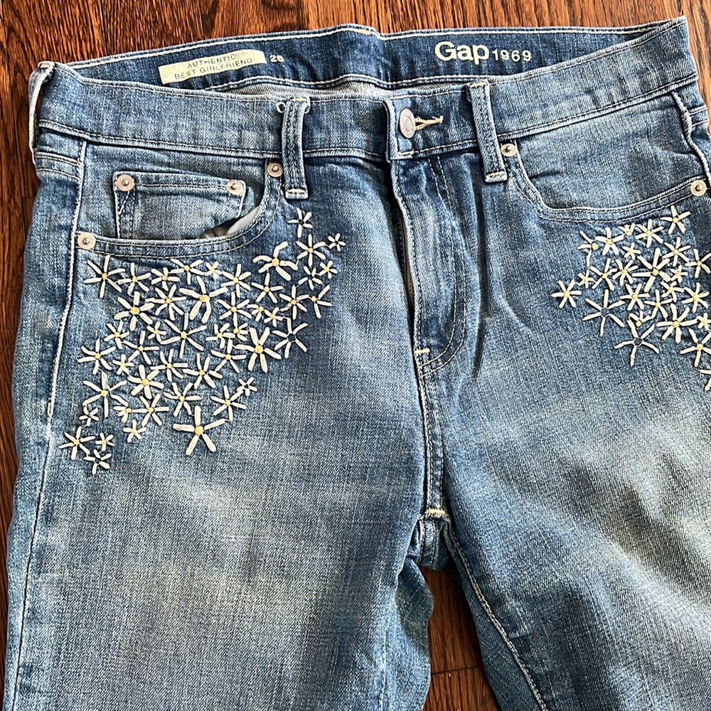 3/$20!! Gap Best Girlfriend Jeans